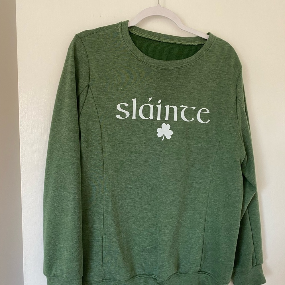 Green Crewneck Sweater with Sláinte Text and Shamrock Graphic